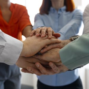 labor-union-members-working-together